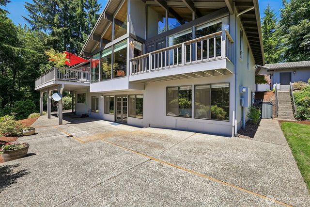 26414 SE 172nd Street, Issaquah, WA 98027