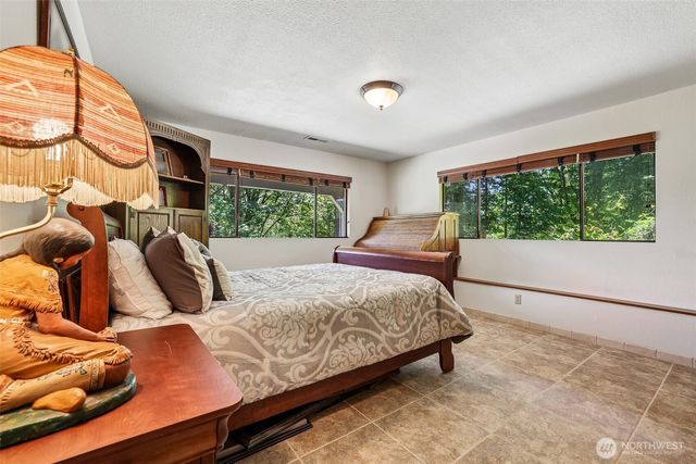 26414 SE 172nd Street, Issaquah, WA 98027