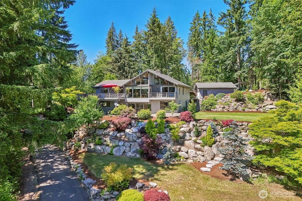 26414 SE 172nd Street, Issaquah, WA 98027