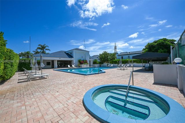21150 NE 3rd Avenue, Miami, FL 33179