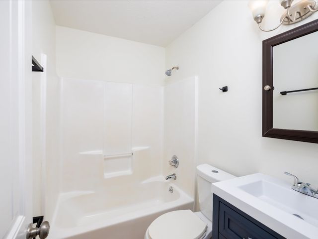 2688 Pine Ridge Dr, Nashville, TN 37207