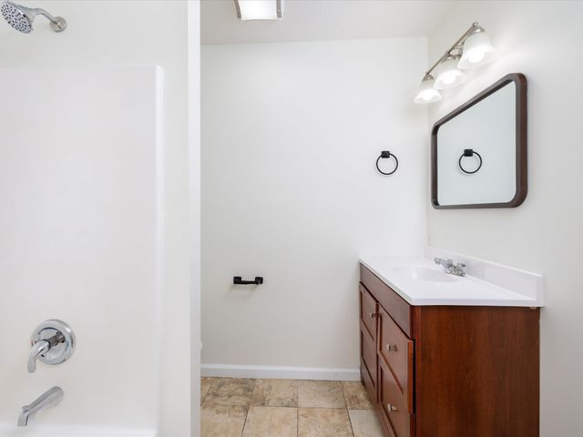 2688 Pine Ridge Dr, Nashville, TN 37207