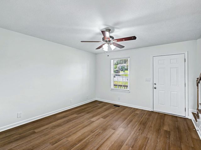 2688 Pine Ridge Dr, Nashville, TN 37207