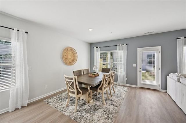 397 Lanier Circle, Woodstock, GA 30189