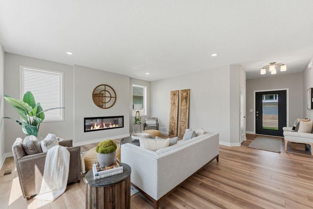 7660 Waverly Avenue, Shakopee, MN 55379