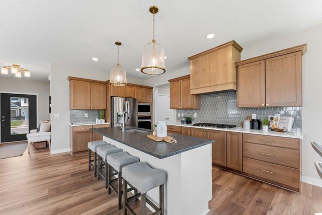 7660 Waverly Avenue, Shakopee, MN 55379