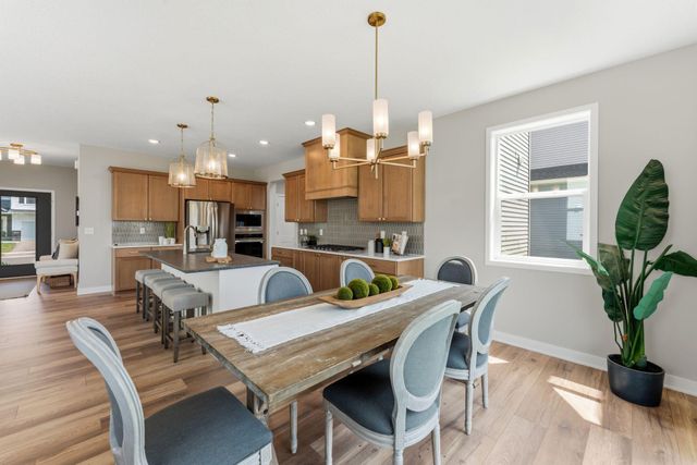 7660 Waverly Avenue, Shakopee, MN 55379