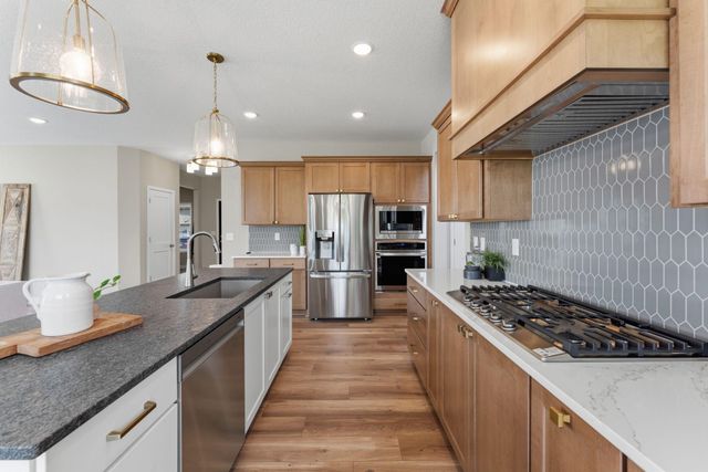 7660 Waverly Avenue, Shakopee, MN 55379