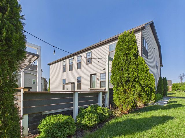 42106 BARRYMOORE PL, Chantilly, VA 20152