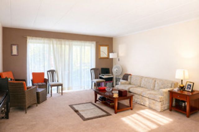 940 Holbrook Road 20C, Homewood, IL 60430