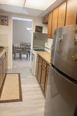 940 Holbrook Road 20C, Homewood, IL 60430