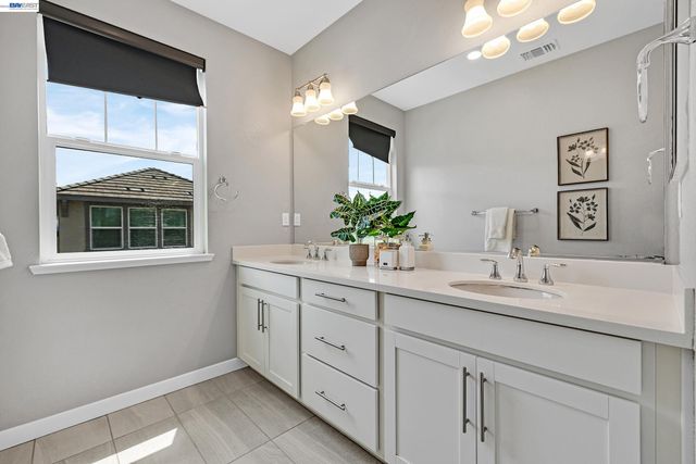 24221 2nd st, Hayward, CA 94541