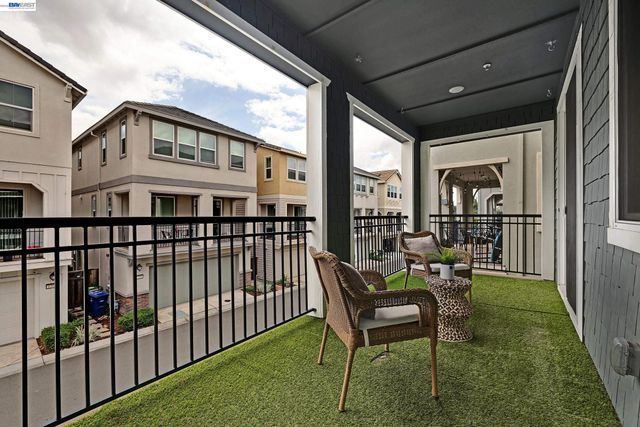 24221 2nd st, Hayward, CA 94541