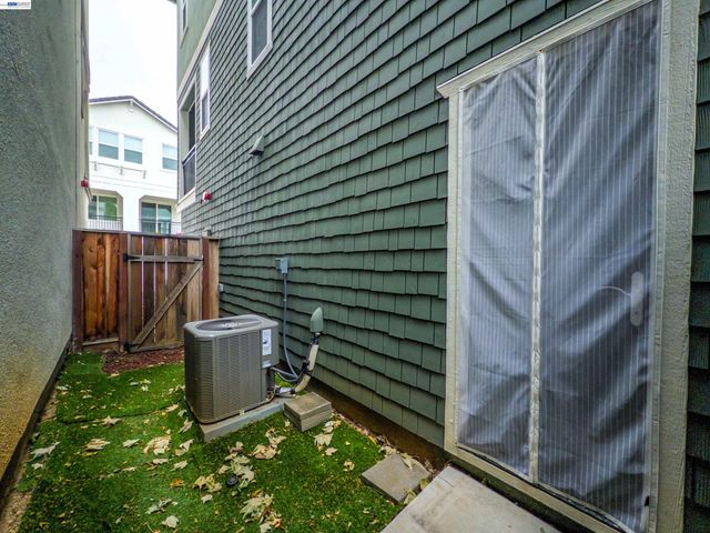 24221 2nd st, Hayward, CA 94541