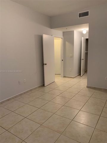 7290 NW 114th Ave 307-7, Doral, FL 33178
