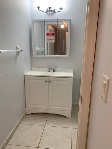 7290 NW 114th Ave 307-7, Doral, FL 33178