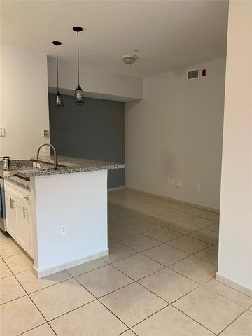 7290 NW 114th Ave 307-7, Doral, FL 33178