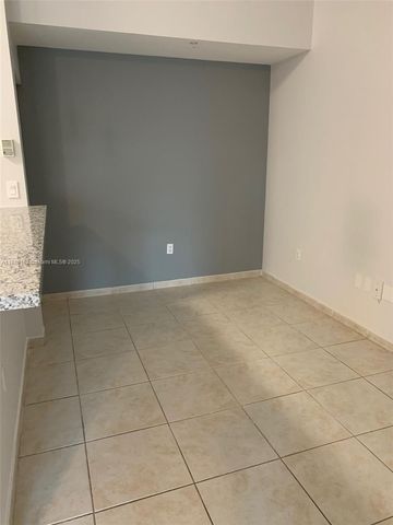 7290 NW 114th Ave 307-7, Doral, FL 33178