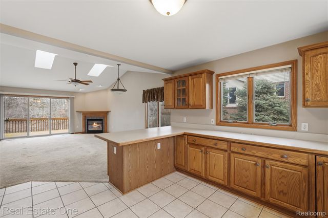 2264 Willow Tree Drive, Brighton, MI 48116