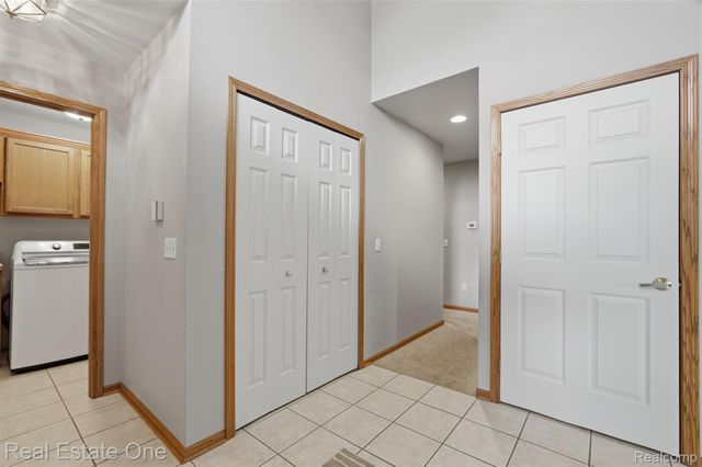 2264 Willow Tree Drive, Brighton, MI 48116