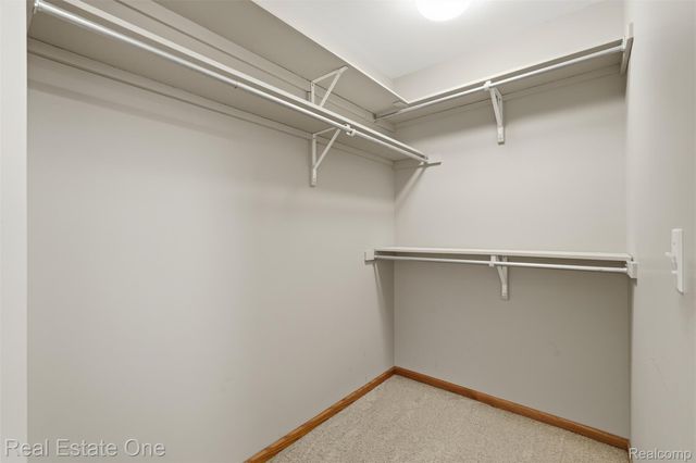 2264 Willow Tree Drive, Brighton, MI 48116