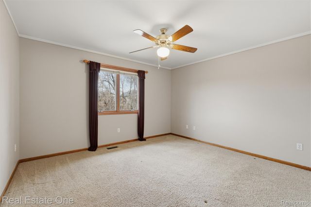 2264 Willow Tree Drive, Brighton, MI 48116