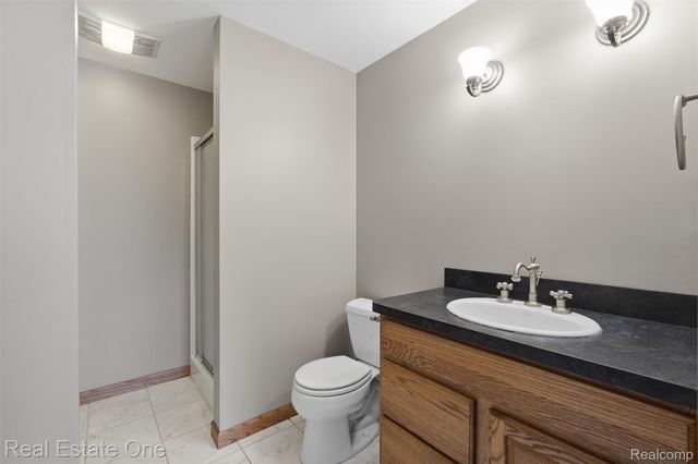 2264 Willow Tree Drive, Brighton, MI 48116