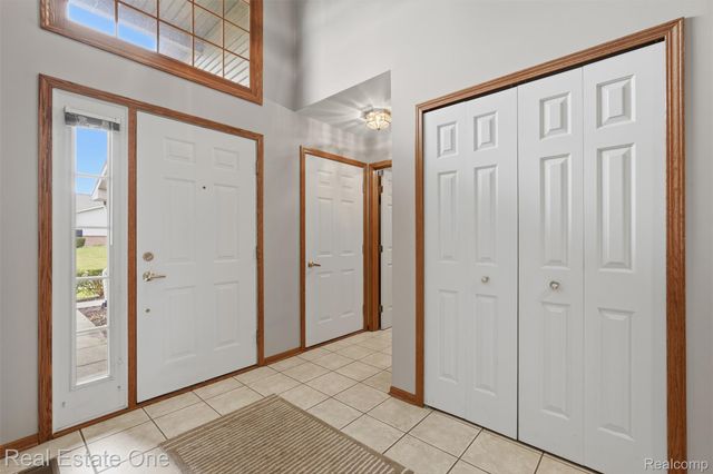 2264 Willow Tree Drive, Brighton, MI 48116