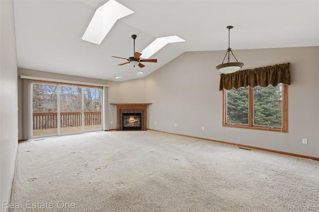 2264 Willow Tree Drive, Brighton, MI 48116