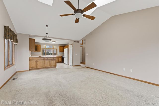 2264 Willow Tree Drive, Brighton, MI 48116