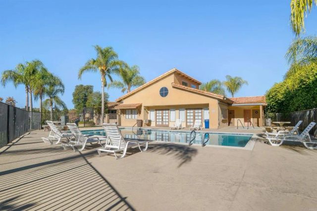 211 Woodland Pkwy, San Marcos, CA 92069