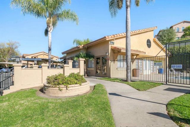 211 Woodland Pkwy, San Marcos, CA 92069
