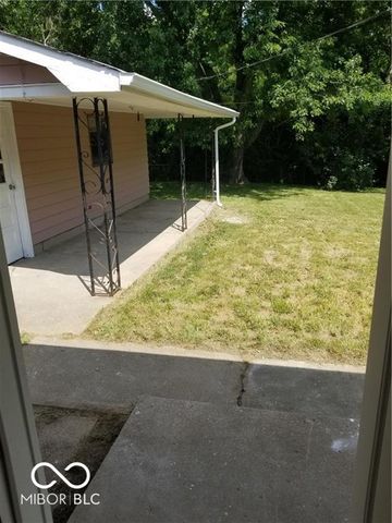 525 S 4th Avenue, Beech Grove, IN 46107