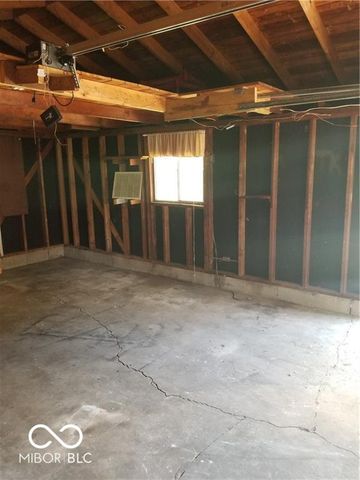 525 S 4th Avenue, Beech Grove, IN 46107