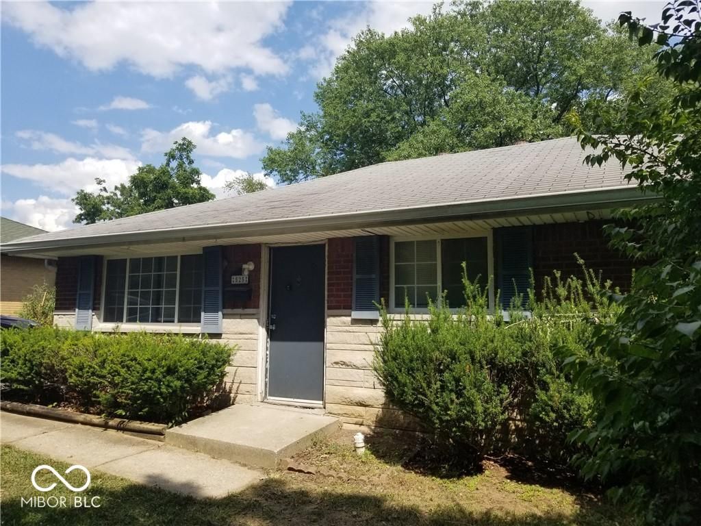 525 S 4th Avenue, Beech Grove, IN 46107