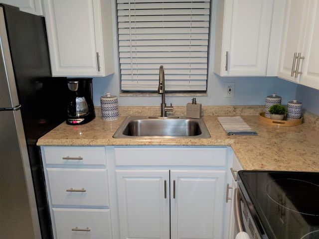413 SE 23RD Street, Fort Lauderdale, FL 33316