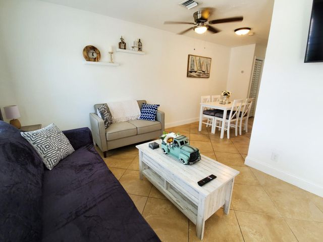 413 SE 23RD Street, Fort Lauderdale, FL 33316