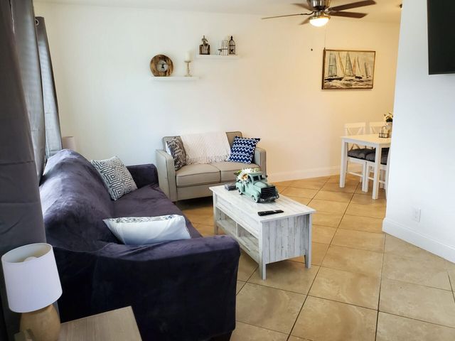 413 SE 23RD Street, Fort Lauderdale, FL 33316