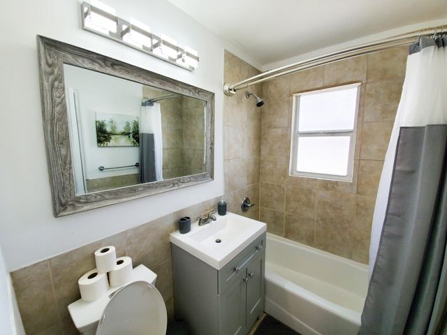413 SE 23RD Street, Fort Lauderdale, FL 33316