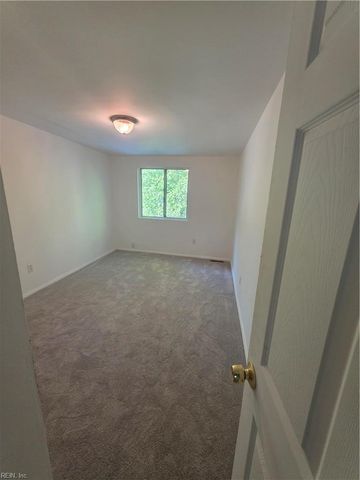 6420 Faraday CT, Norfolk, VA 23513