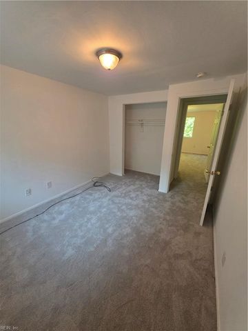 6420 Faraday CT, Norfolk, VA 23513