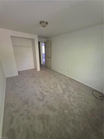 6420 Faraday CT, Norfolk, VA 23513
