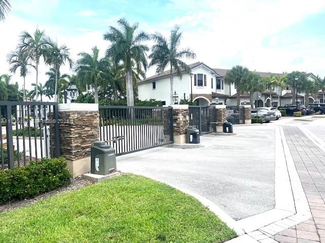 5505 NW 27th Ct 5505, Margate, FL 33063