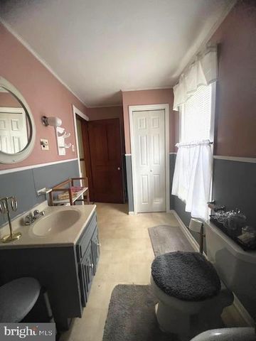 222 DOCK ST, Schuylkill Haven, PA 17972