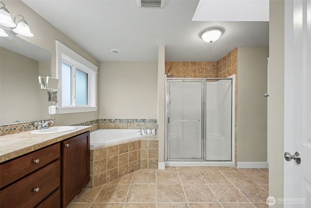 12112 185th Avenue E, Bonney Lake, WA 98391