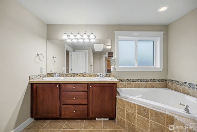 12112 185th Avenue E, Bonney Lake, WA 98391