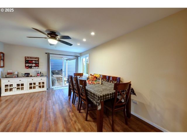 246 W HARBOR St, Warrenton, OR 97146