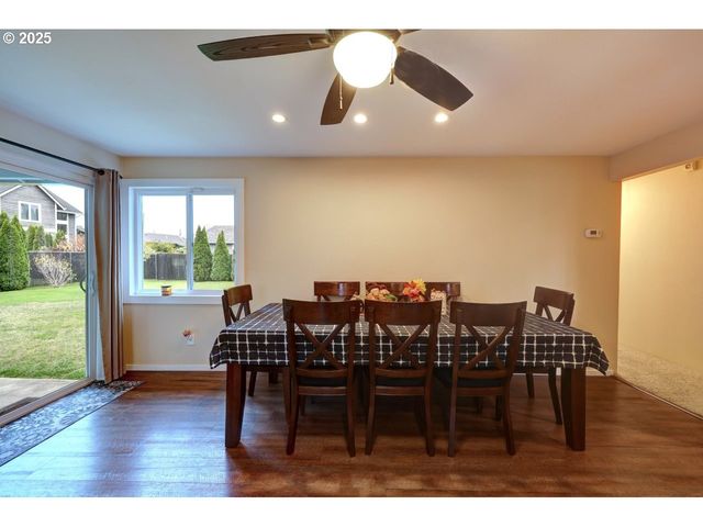 246 W HARBOR St, Warrenton, OR 97146