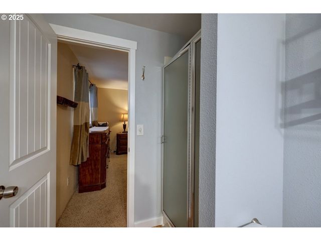 246 W HARBOR St, Warrenton, OR 97146