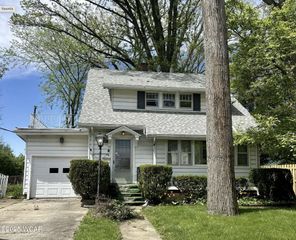 120 S Woodlawn Avenue, Lima, OH 45805